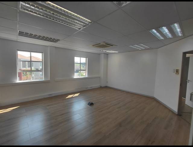 412M² OFFICE TO LET IN FOURWAYS